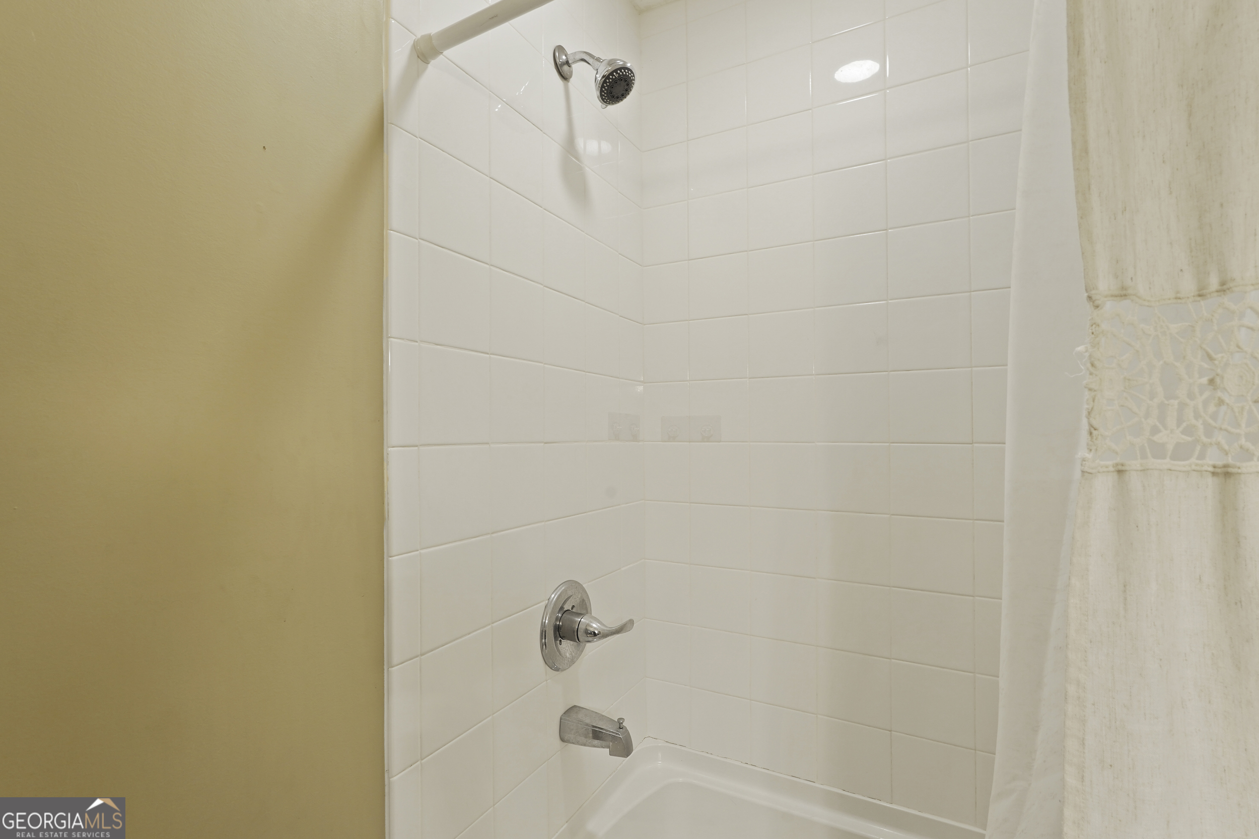 1653 Sutherland Road Townsend, GA 31331 - Photo 55 of 73 a bathroom with a shower
