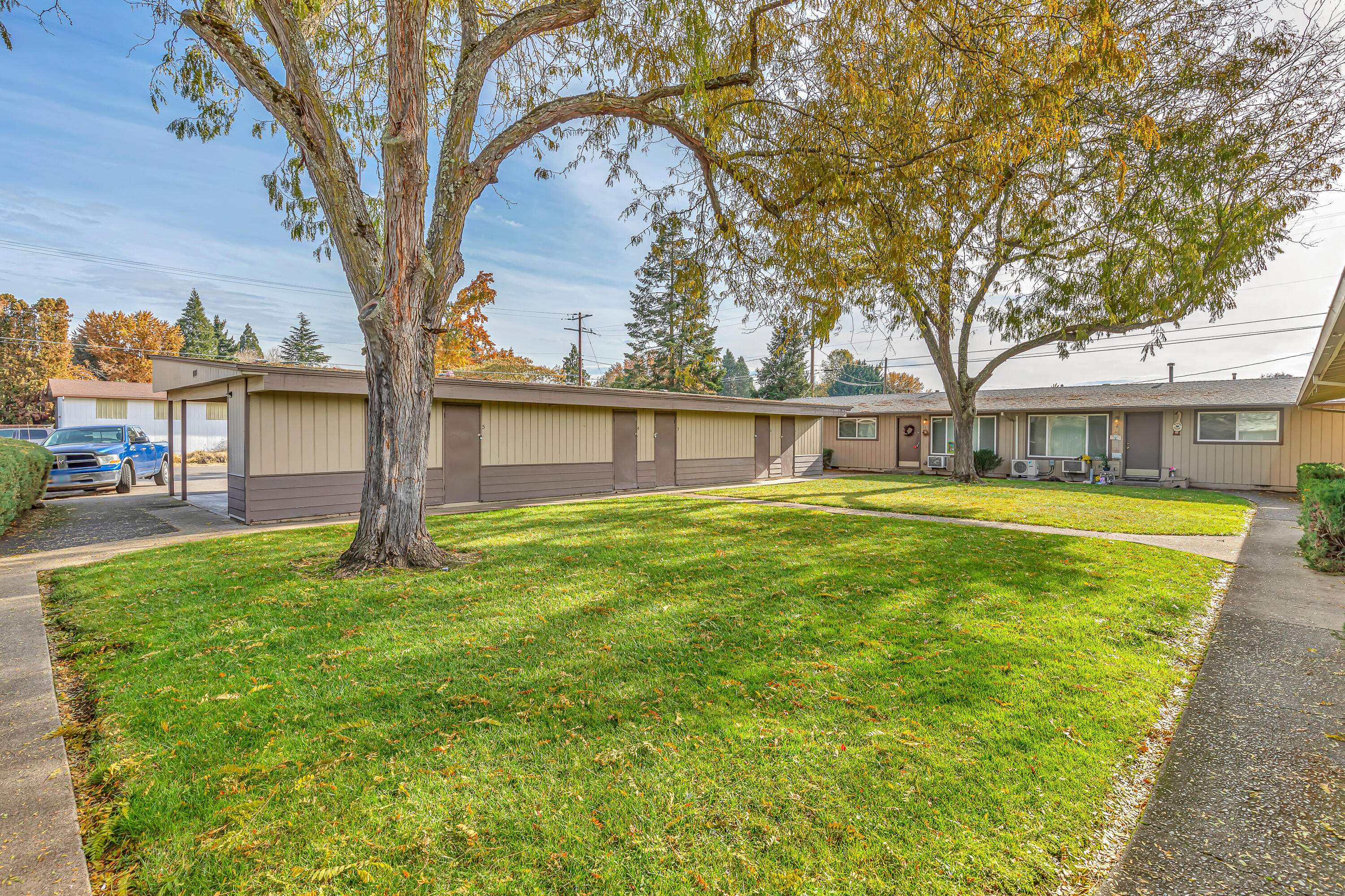 3101 Bursell Road Medford, OR 97501 - Photo 6 of 22 9R9A1120