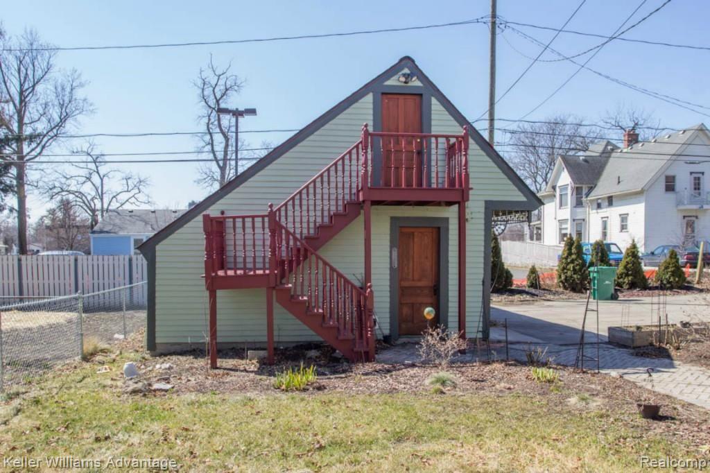 409 East Clinton Street Howell, MI 48843 - Photo 26 of 32 26_e clinton_409.jpg