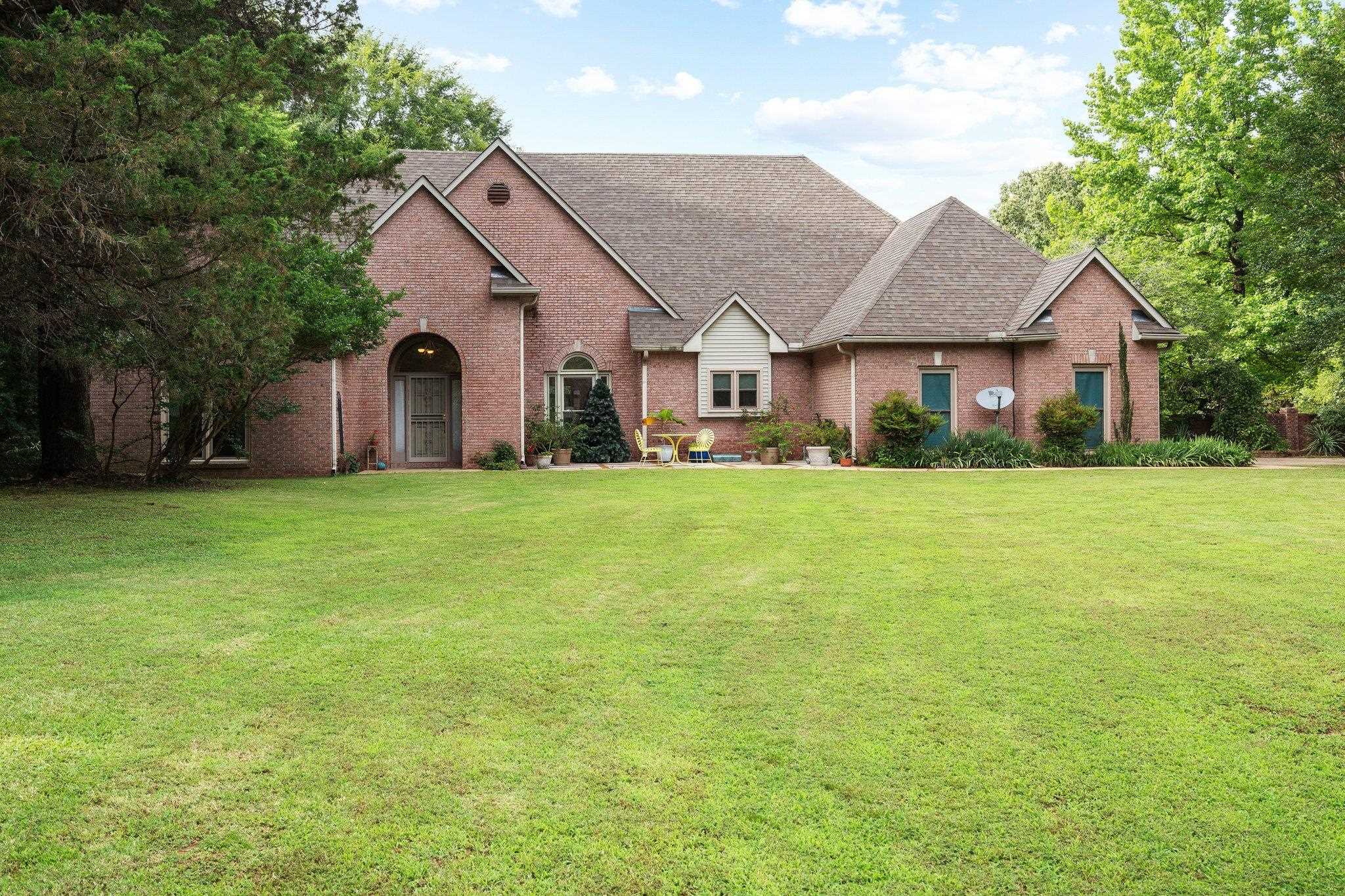 6500 State Line Road Memphis, TN 38141 - Photo 1 of 40 Single story home on 5 acres.
