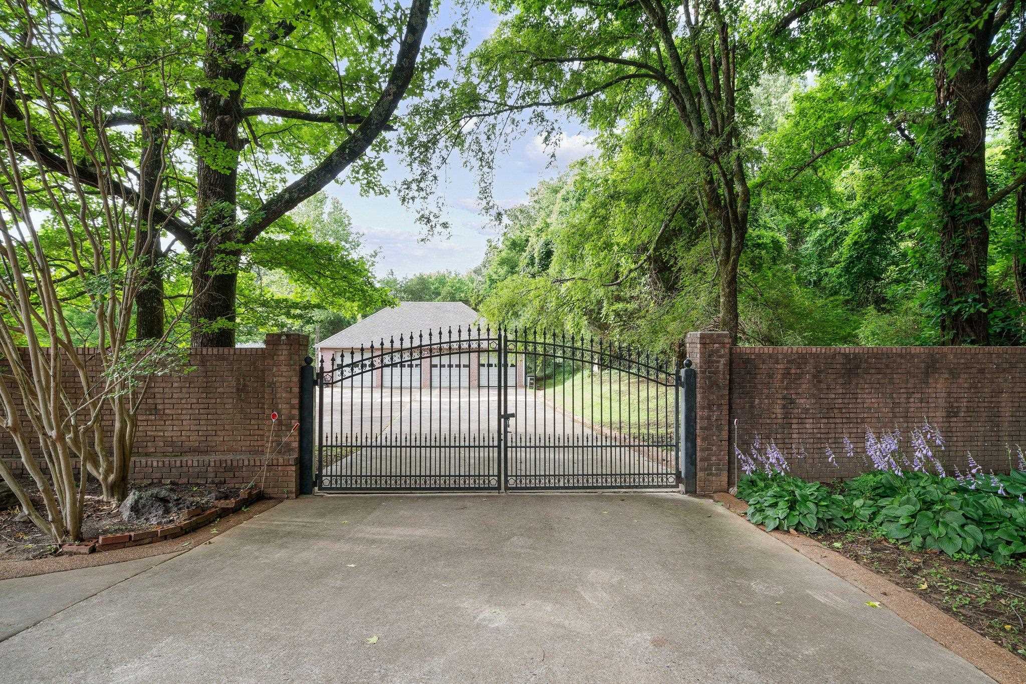 6500 State Line Road Memphis, TN 38141 - Photo 23 of 40 View of gate