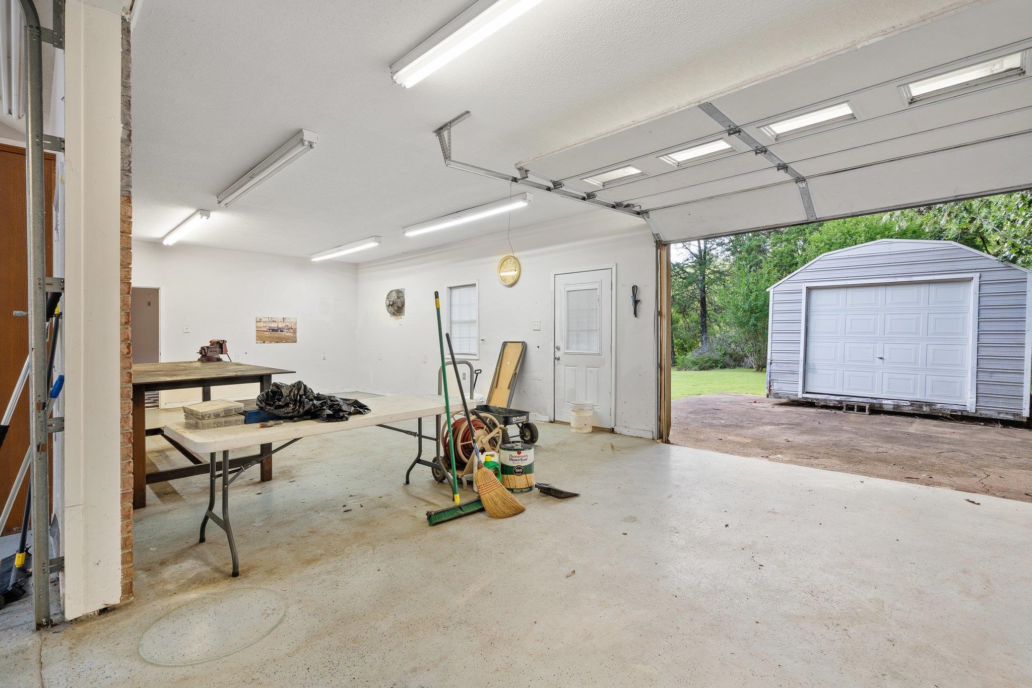 6500 State Line Road Memphis, TN 38141 - Photo 32 of 40 View of garage