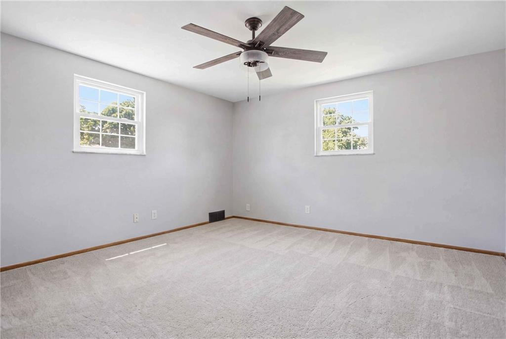 471 Beech Road Pittsburgh, PA 15239 - Photo 25 of 38 Second bedroom