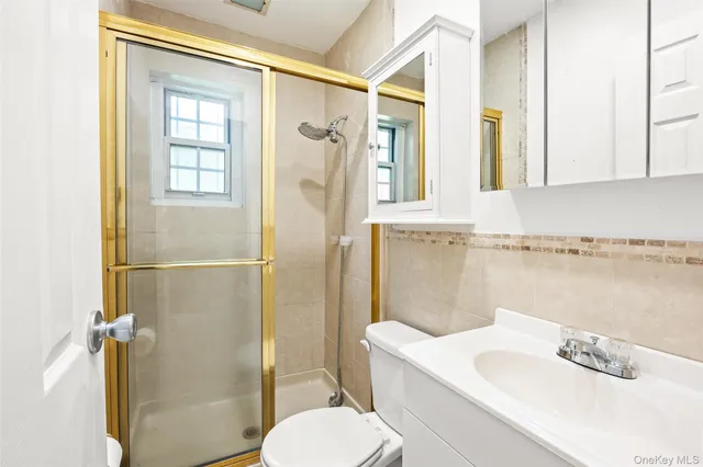 $399,999 | 400 Maryland Avenue, Unit 1D | Rosebank