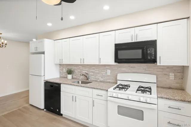 $399,999 | 400 Maryland Avenue, Unit 1D | Rosebank