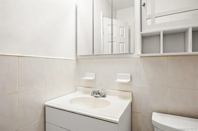 $399,999 | 400 Maryland Avenue, Unit 1D | Rosebank