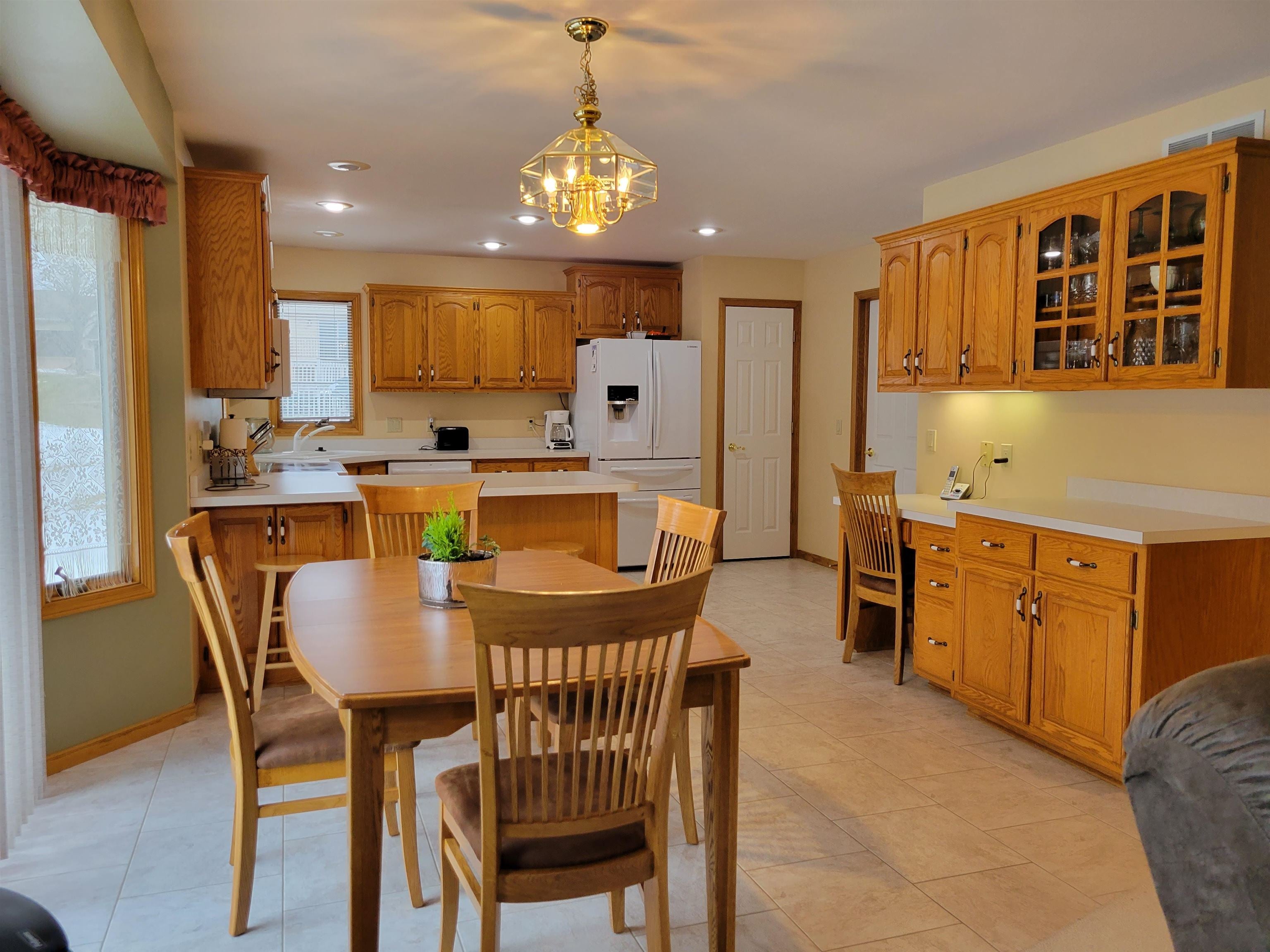 2255 Yorktown Road Dubuque, IA 52002 - Photo 20 of 42 Gallery Image 20