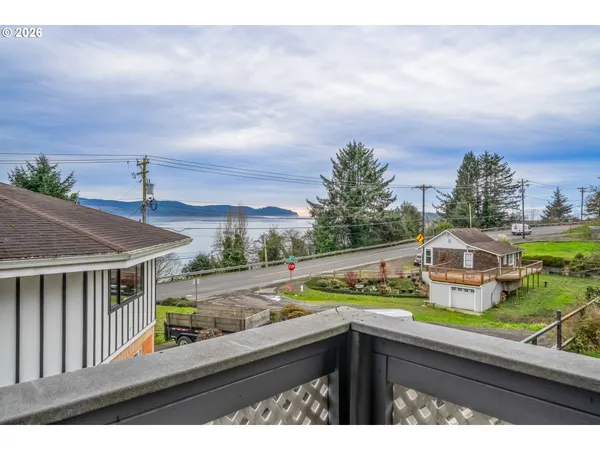 $625,000 | 1213 Acacia Avenue, Garibaldi, OR 97118