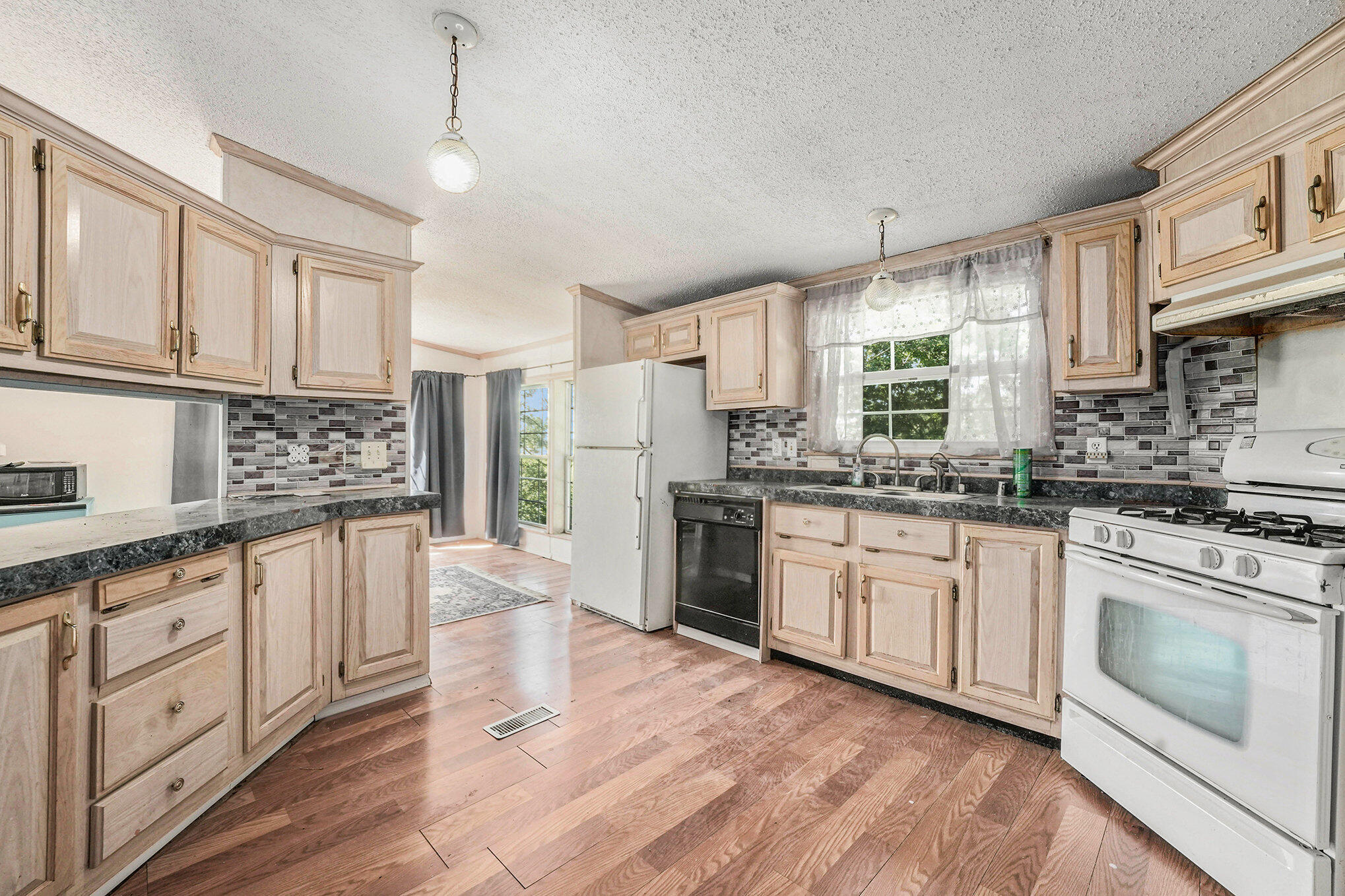 11145 West County Line Road Carson City, MI 48811 - Photo 11 of 26 011_photo_jul_01_2025_10_08_09_am_141