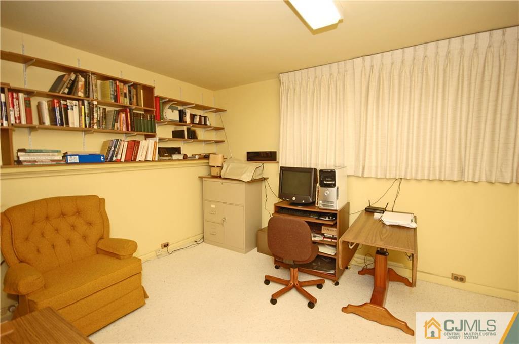 26 Perry Road Edison, NJ 08817 - Photo 13 of 15 Gallery Image 13