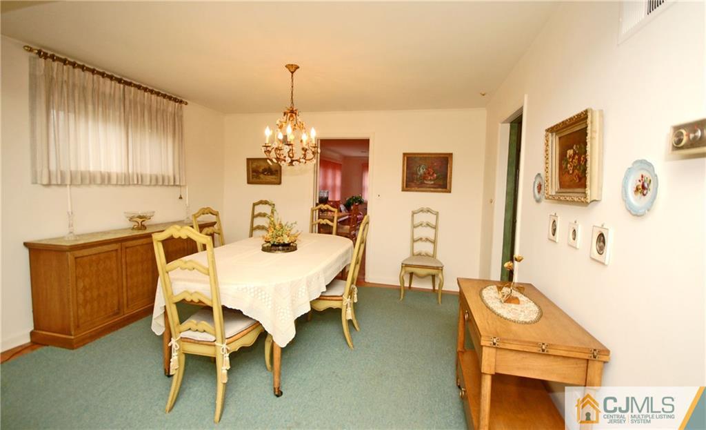 26 Perry Road Edison, NJ 08817 - Photo 3 of 15 Gallery Image 3