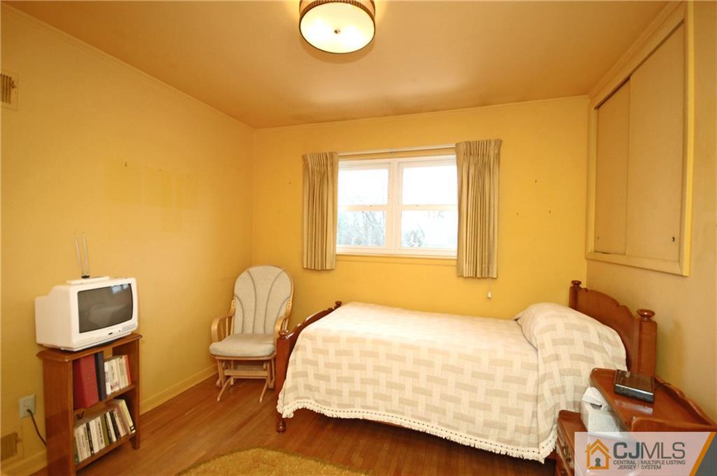 26 Perry Road Edison, NJ 08817 - Photo 10 of 15 Gallery Image 10