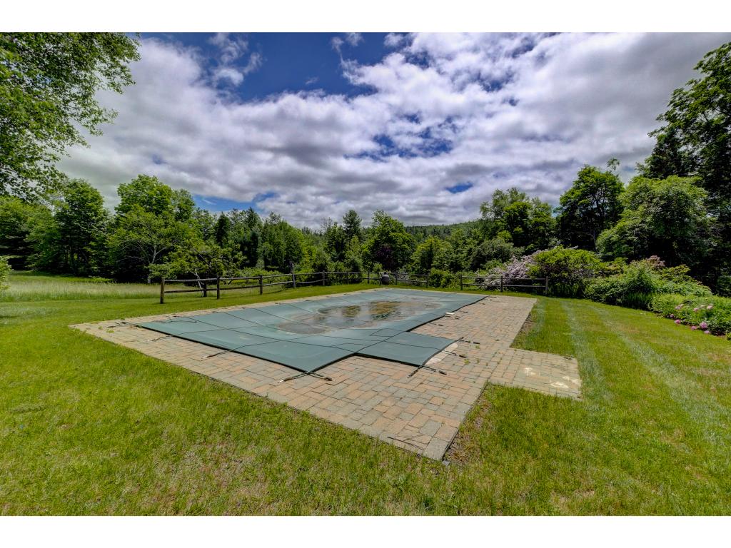 111 South Hill Road New Boston, NH 03070 - Photo 7 of 34