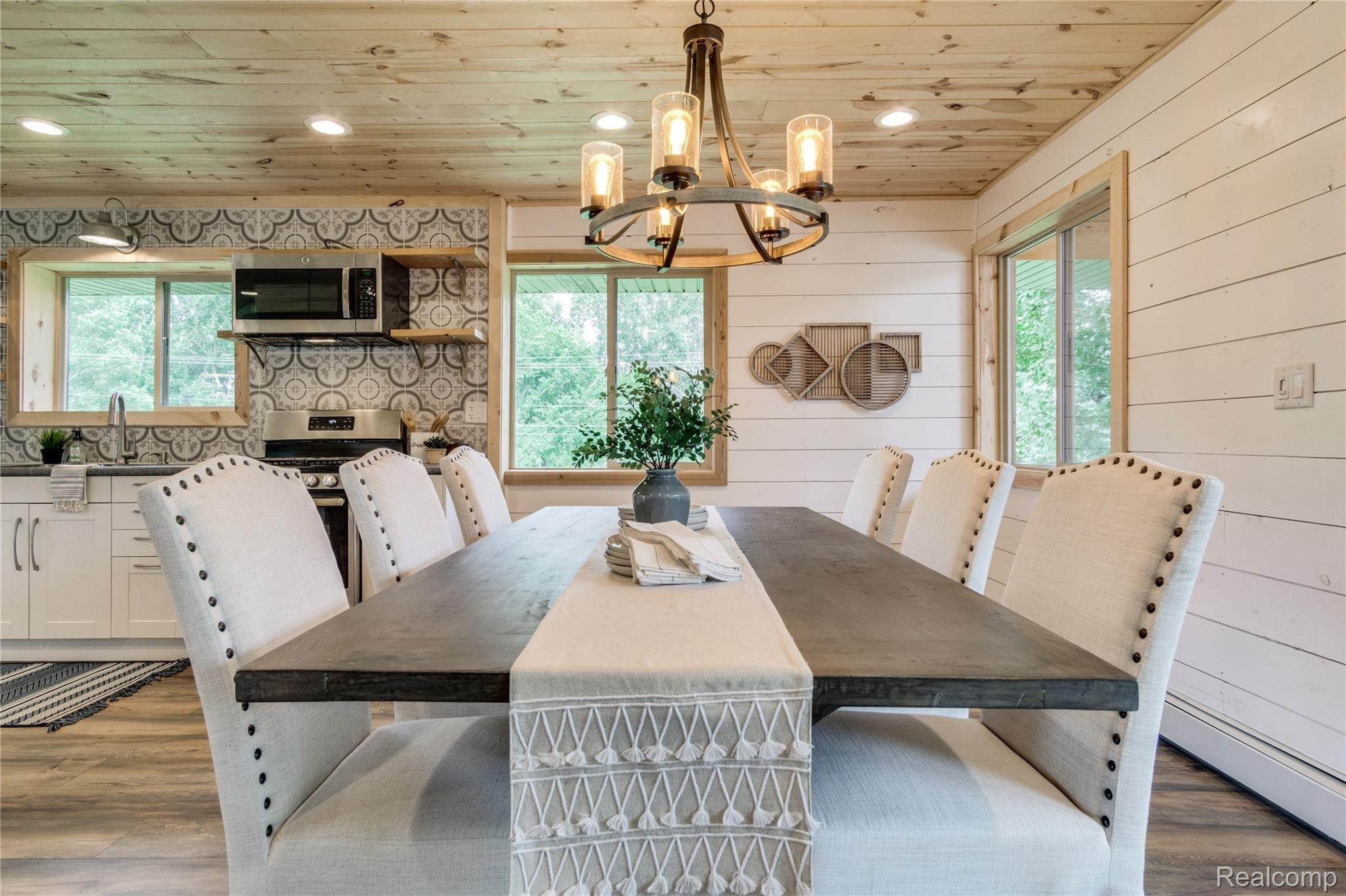 15272 Worden Road Holly, MI 48442 - Photo 4 of 46 Interiors (2 of 45).jpg