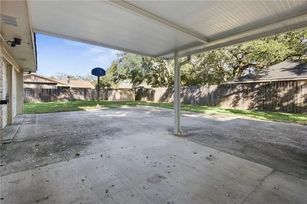 $2,000 | 1111 St Scholastica Street, Slidell, LA 70460