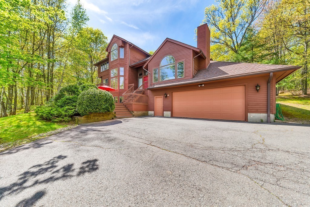 173 Southampton Road Holyoke, MA 01040 - Photo 1 of 30