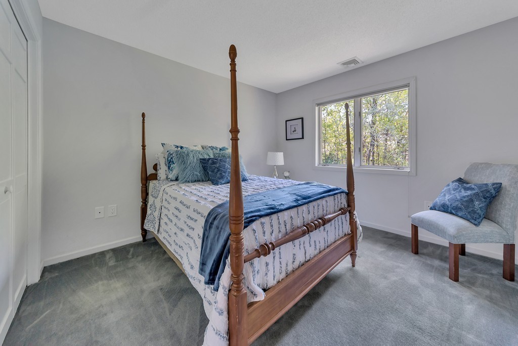 173 Southampton Road Holyoke, MA 01040 - Photo 23 of 30