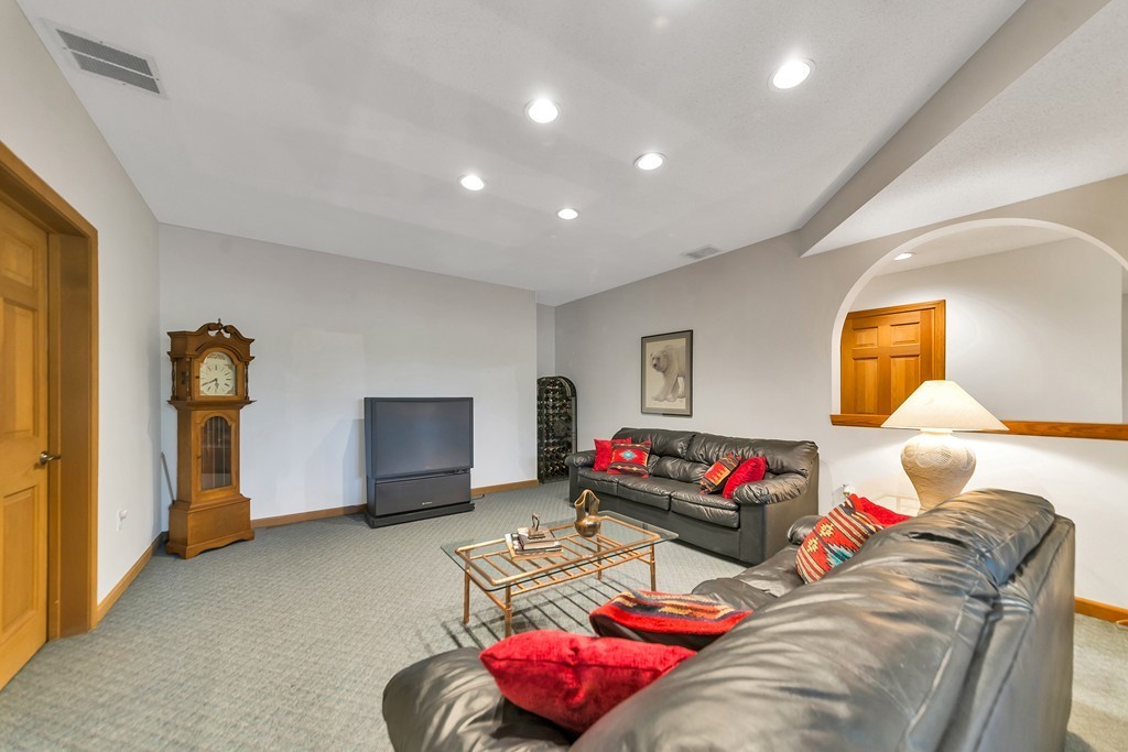 173 Southampton Road Holyoke, MA 01040 - Photo 27 of 30