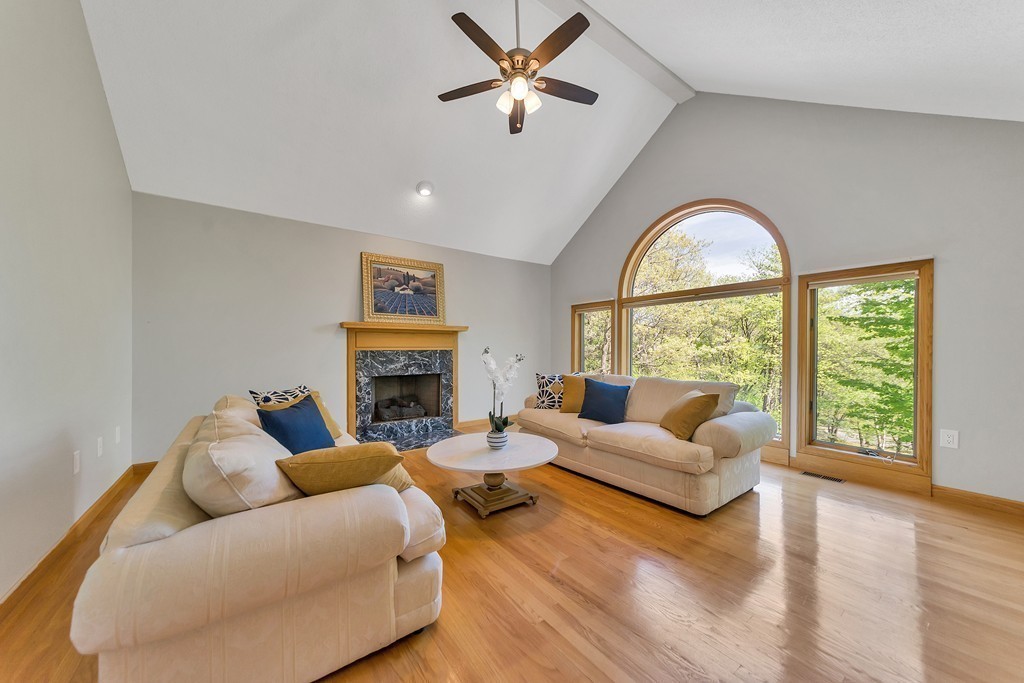 173 Southampton Road Holyoke, MA 01040 - Photo 3 of 30