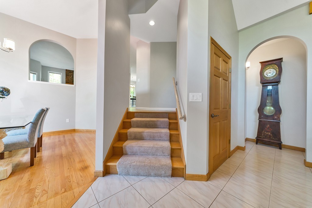 173 Southampton Road Holyoke, MA 01040 - Photo 5 of 30