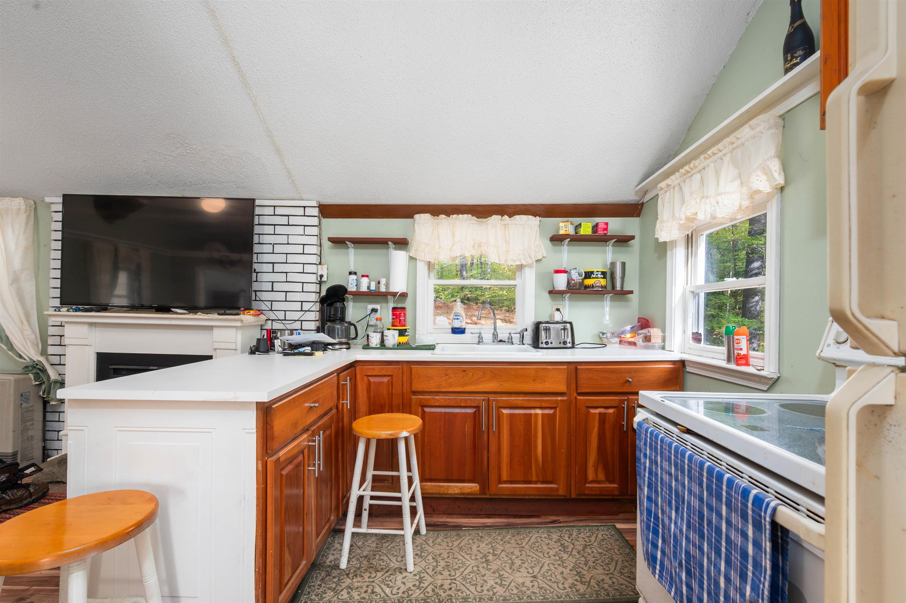 422 Currier Road Hill, NH 03243 - Photo 8 of 26 Gallery Image 8
