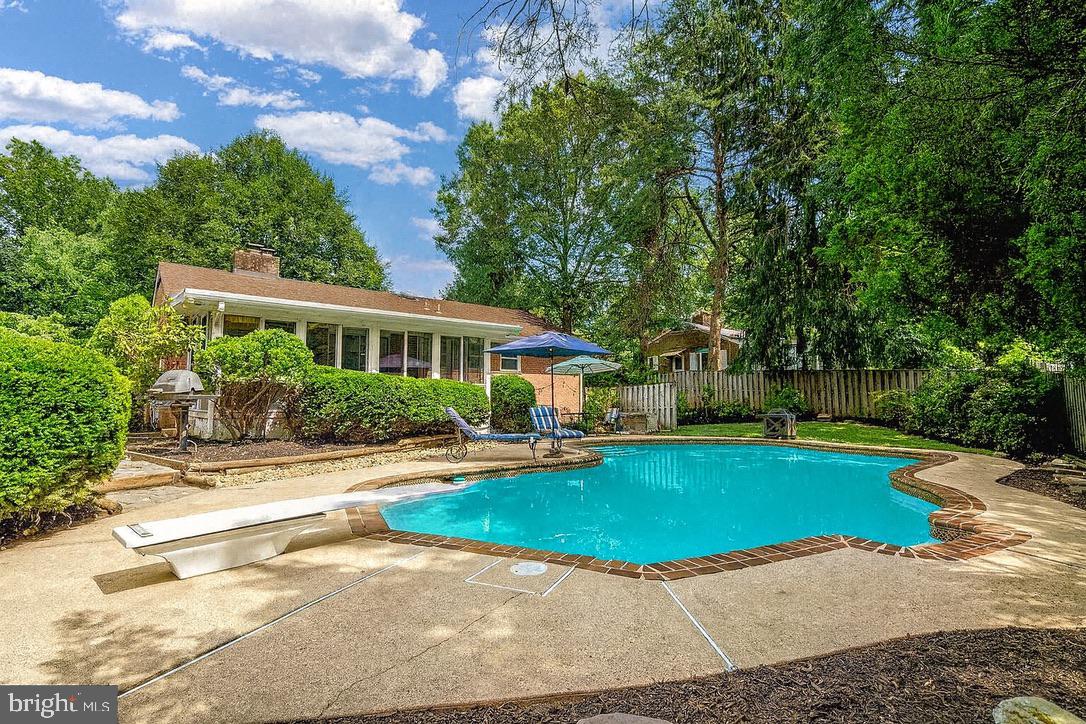 5426 Camrose Place Springfield, VA 22151 - Photo 4 of 36 Gallery Image 4