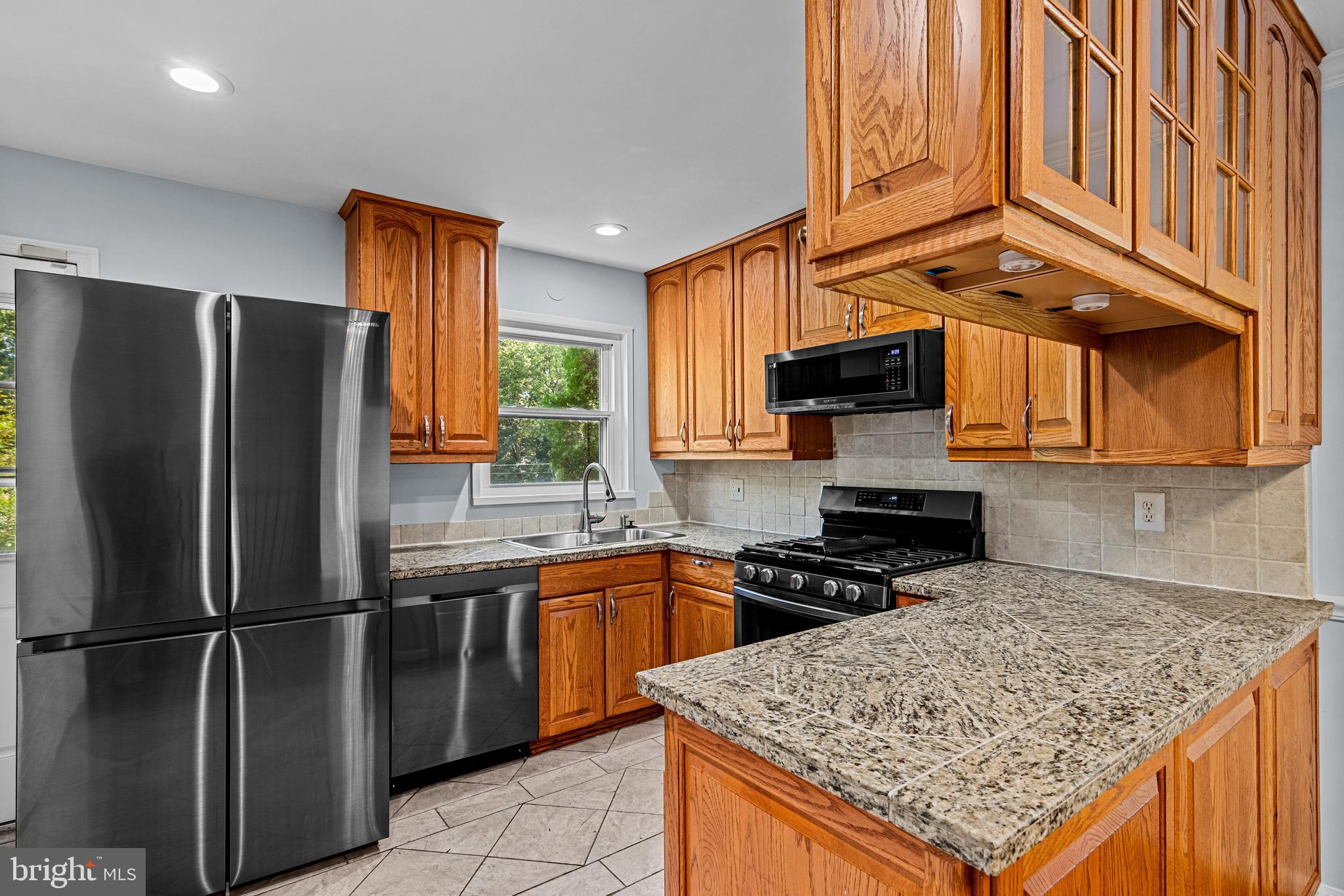 5426 Camrose Place Springfield, VA 22151 - Photo 5 of 36 Gallery Image 5