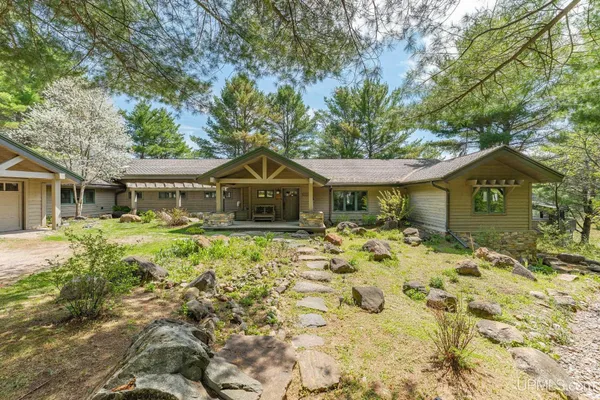 $1,295,000 | 23493 Twist Lake Road, Watersmeet, MI 49969