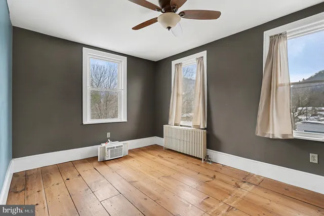 $200,000 | 126 East Market Street, Gratz, PA 17030