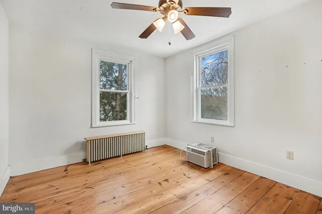 $200,000 | 126 East Market Street, Gratz, PA 17030