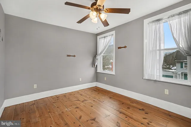 $200,000 | 126 East Market Street, Gratz, PA 17030