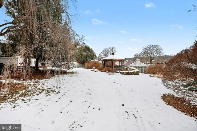 $200,000 | 126 East Market Street, Gratz, PA 17030