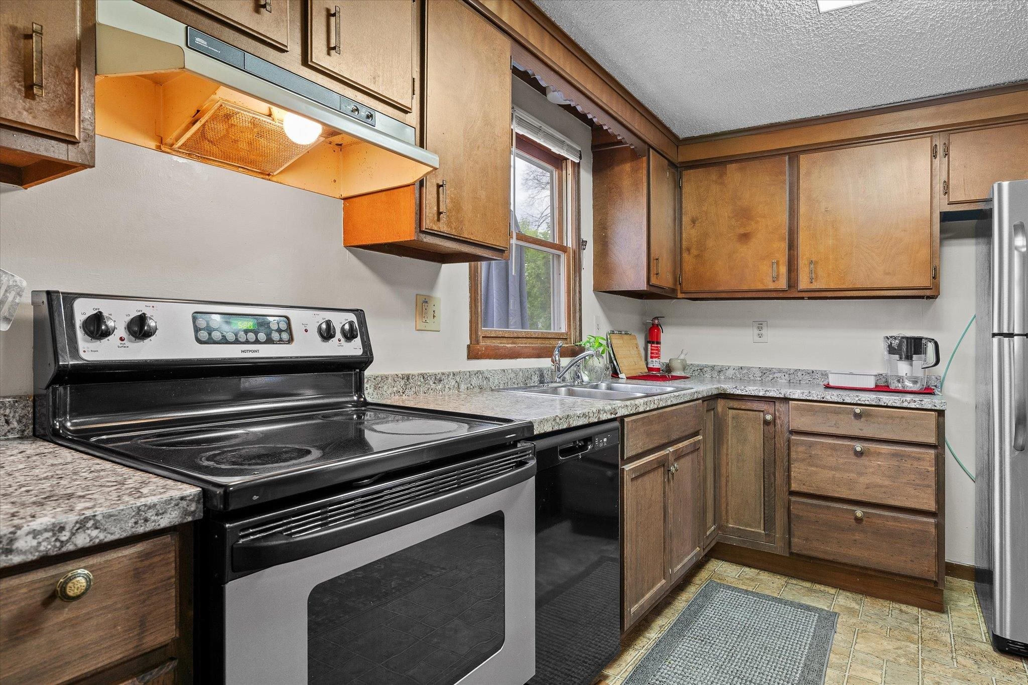 63 Lafayette Street Rutland, VT 05701 - Photo 16 of 32