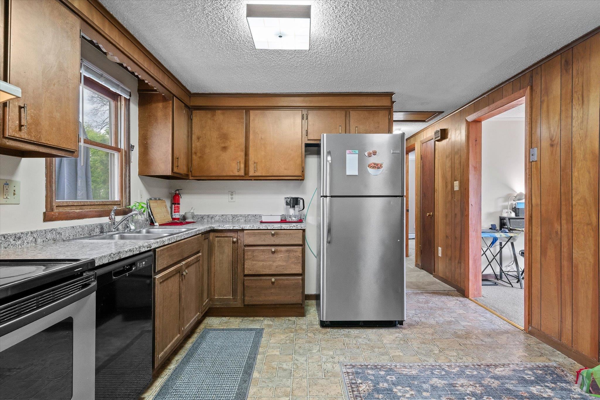 63 Lafayette Street Rutland, VT 05701 - Photo 17 of 32