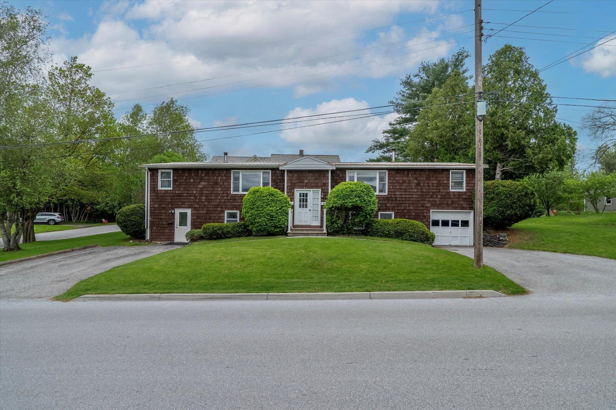 63 Lafayette Street Rutland, VT 05701 - Photo 2 of 32
