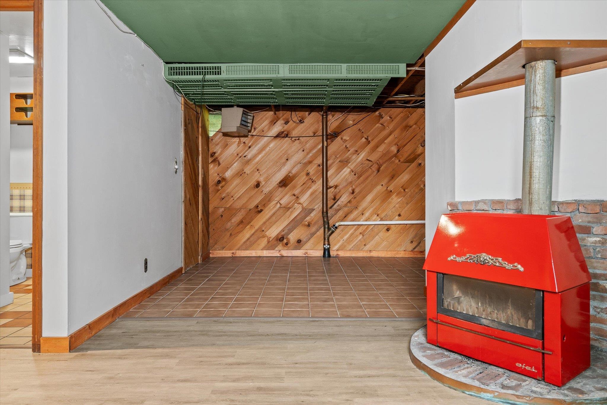 63 Lafayette Street Rutland, VT 05701 - Photo 25 of 32