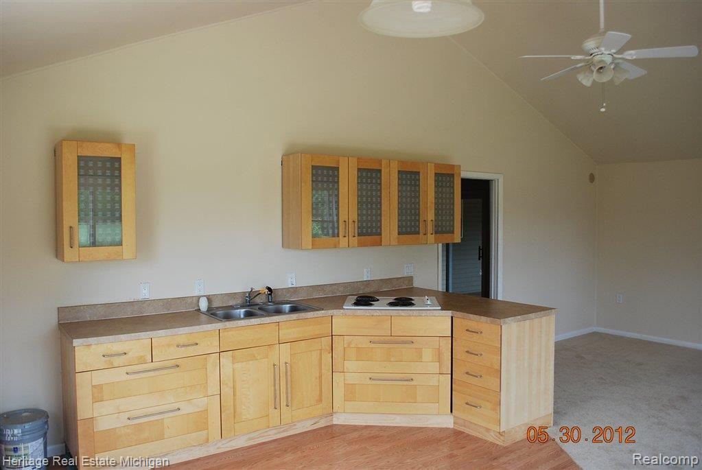 2828 Smith Road Fowlerville, MI 48836 - Photo 4 of 10 done_208.JPG