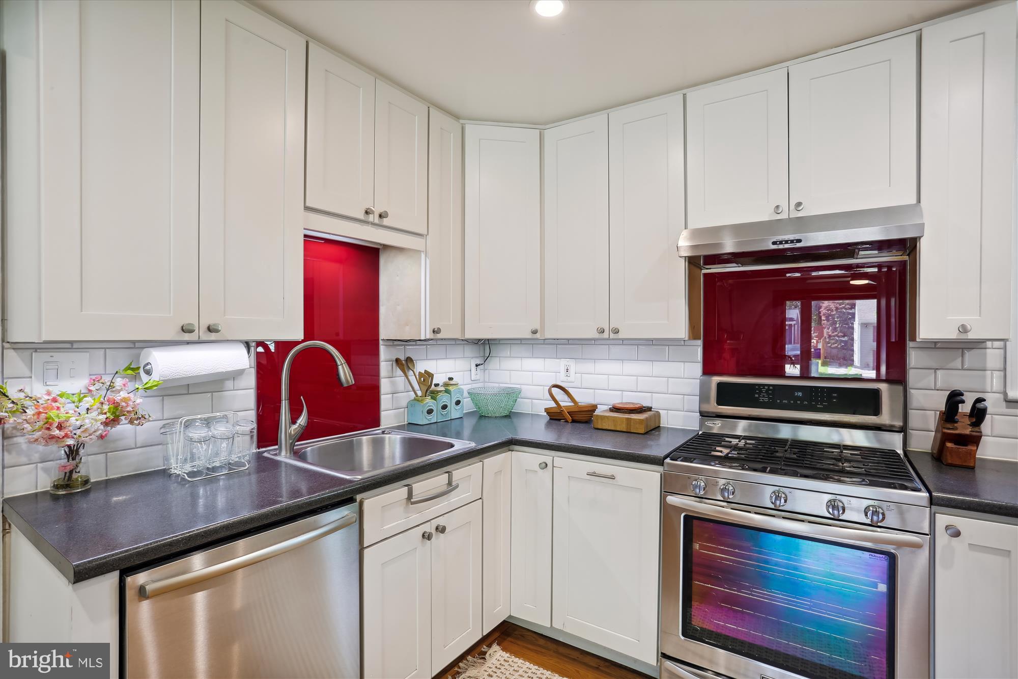903 Kerwin Road Silver Spring, MD 20901 - Photo 12 of 51 Stainless Steel Appliances