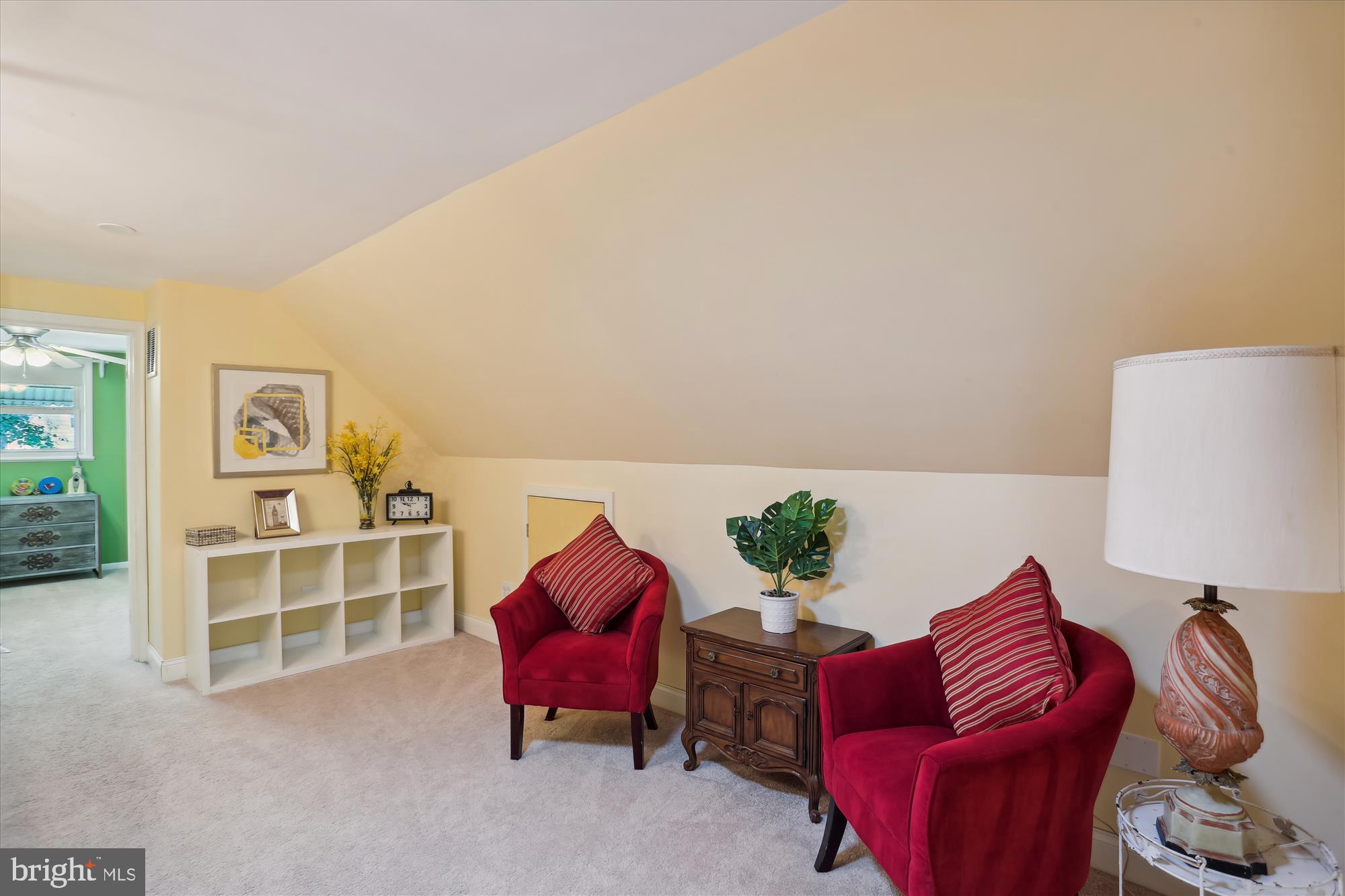 903 Kerwin Road Silver Spring, MD 20901 - Photo 21 of 51 Versatile Landing Area