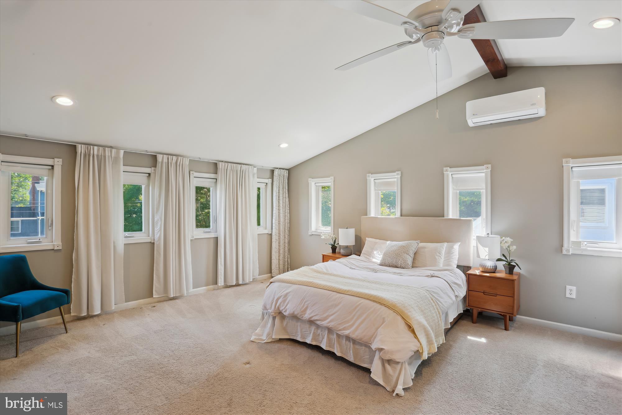 903 Kerwin Road Silver Spring, MD 20901 - Photo 22 of 51 HUGE Primary Bedroom Suite