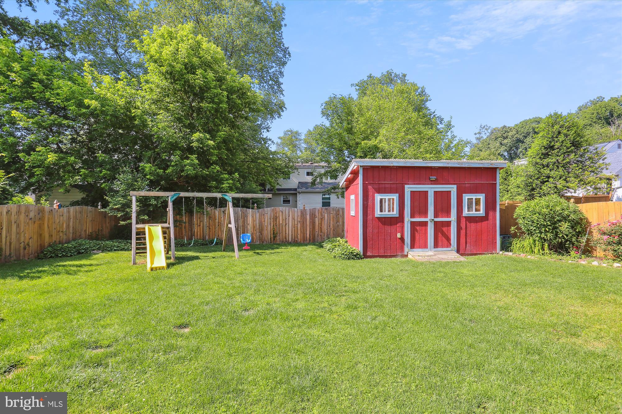 903 Kerwin Road Silver Spring, MD 20901 - Photo 46 of 51 Lots of Space to Run About