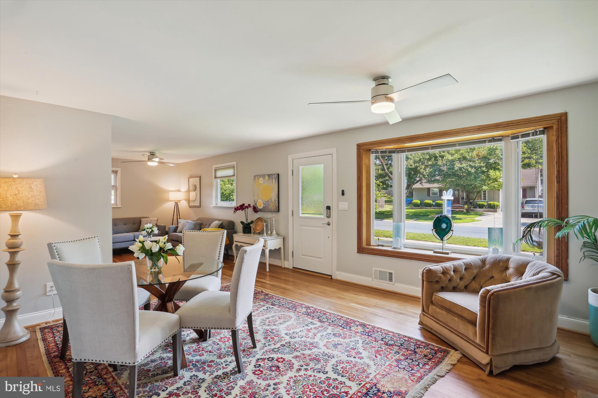 903 Kerwin Road Silver Spring, MD 20901 - Photo 7 of 51 Gorgeous Bay Window