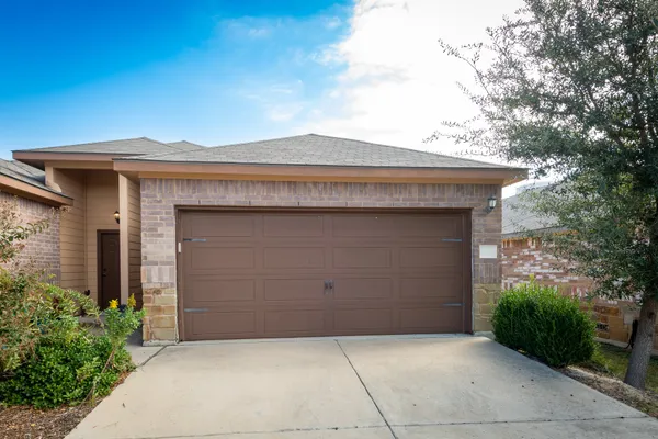 $1,675 | 424 Jack Rabbit Lane, Unit B, Buda, TX 78610