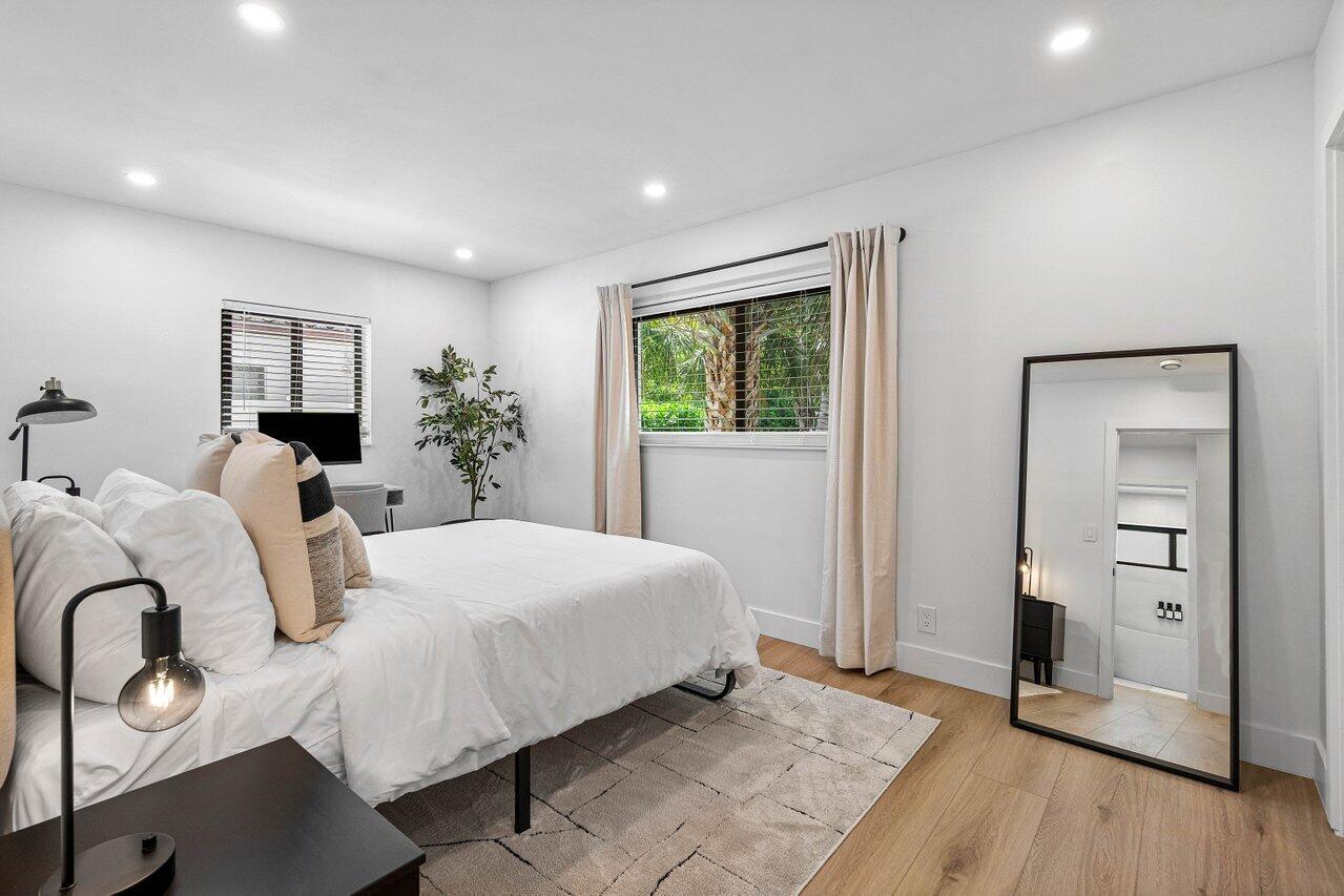 739 Northwest 7th Street Boca Raton, FL 33486 - Photo 19 of 37 018-739Northwest7thStreet-BocaRaton-FL-3