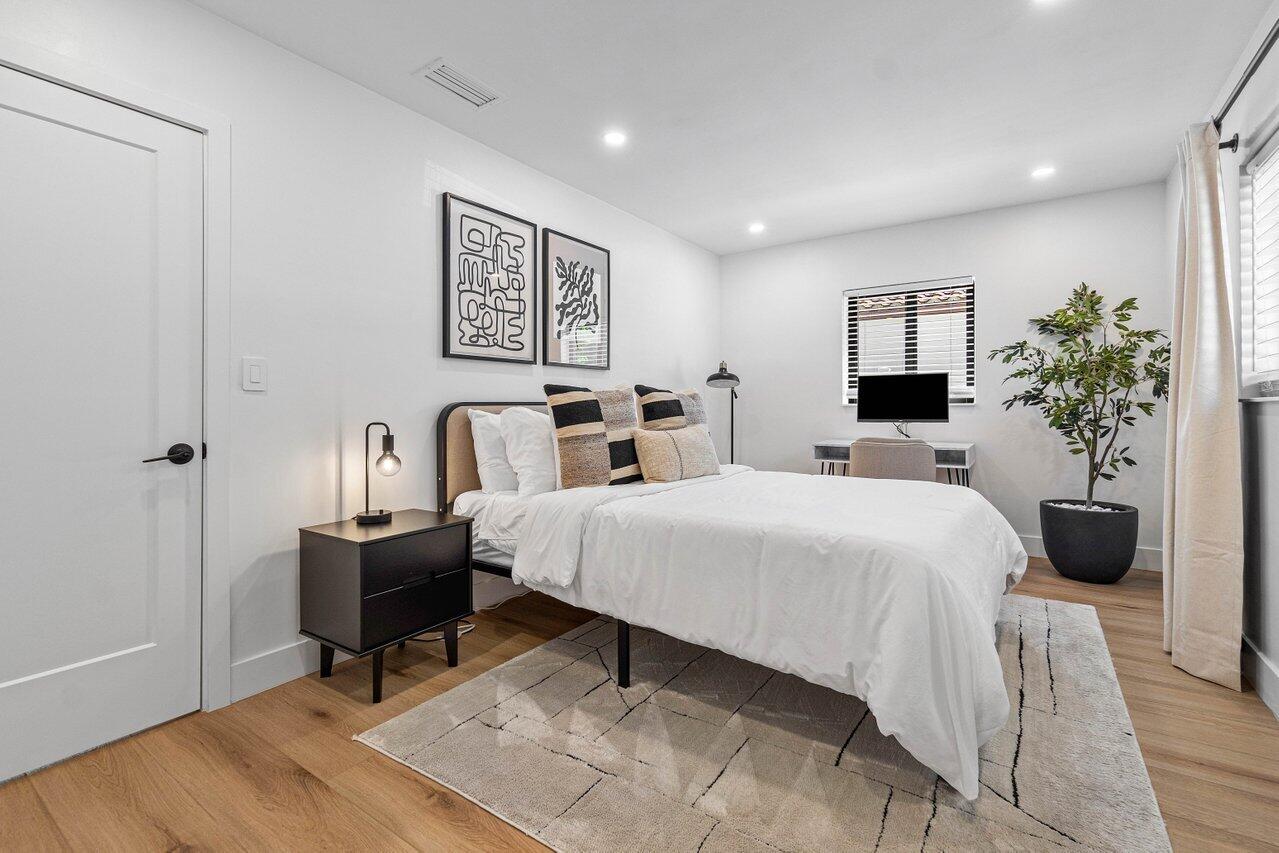 739 Northwest 7th Street Boca Raton, FL 33486 - Photo 20 of 37 019-739Northwest7thStreet-BocaRaton-FL-3