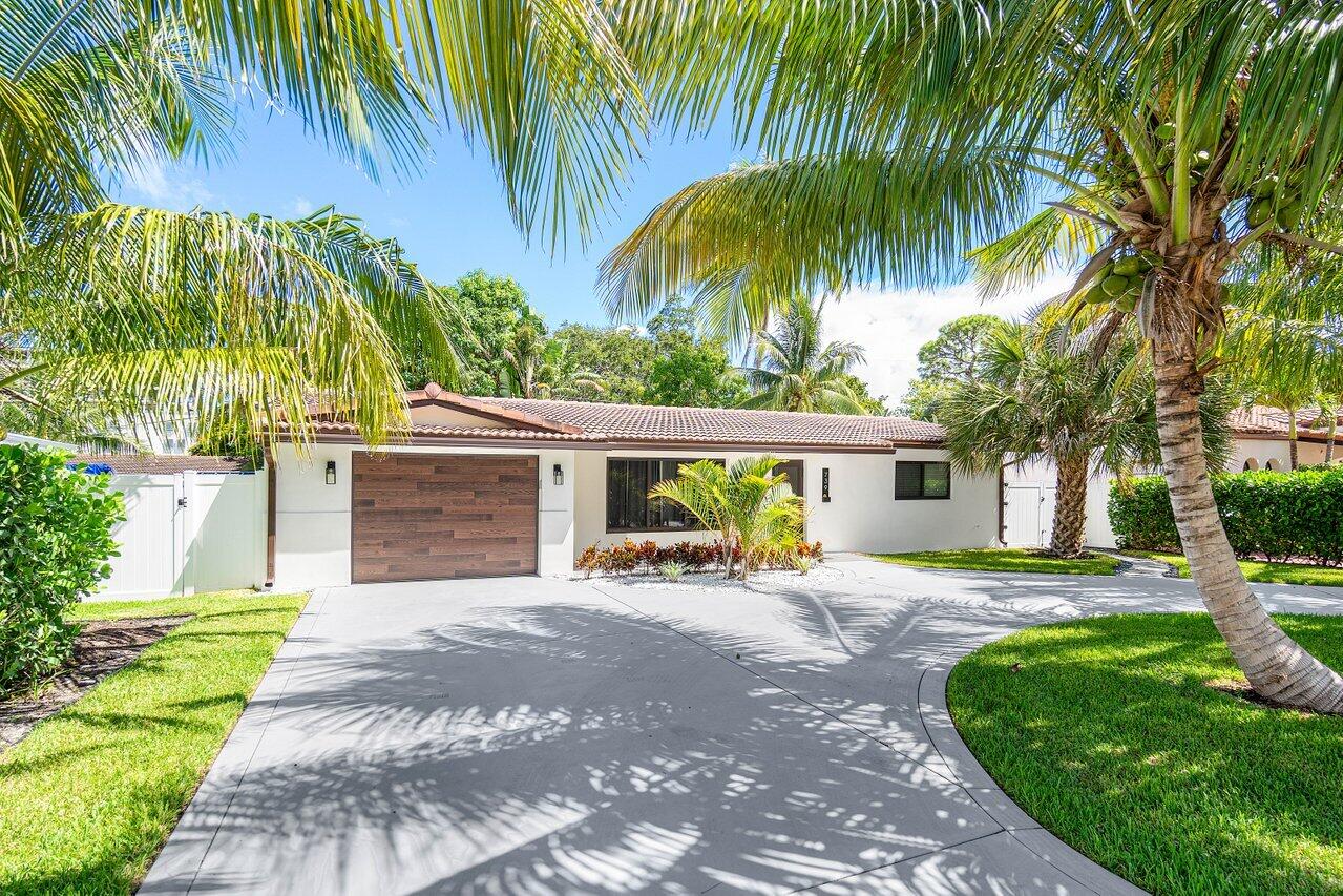 739 Northwest 7th Street Boca Raton, FL 33486 - Photo 2 of 37 002-739Northwest7thStreet-BocaRaton-FL-3