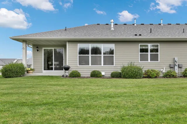 $365,000 | 639 Farmstead Court, Unit 639, Slinger, WI 53086