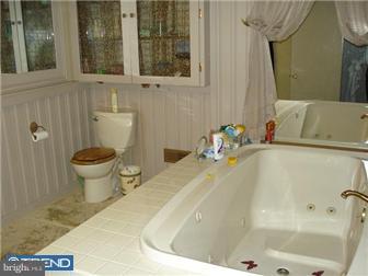 417 Crown Point Road Thorofare, NJ 08086 - Photo 4 of 11 Bathroom