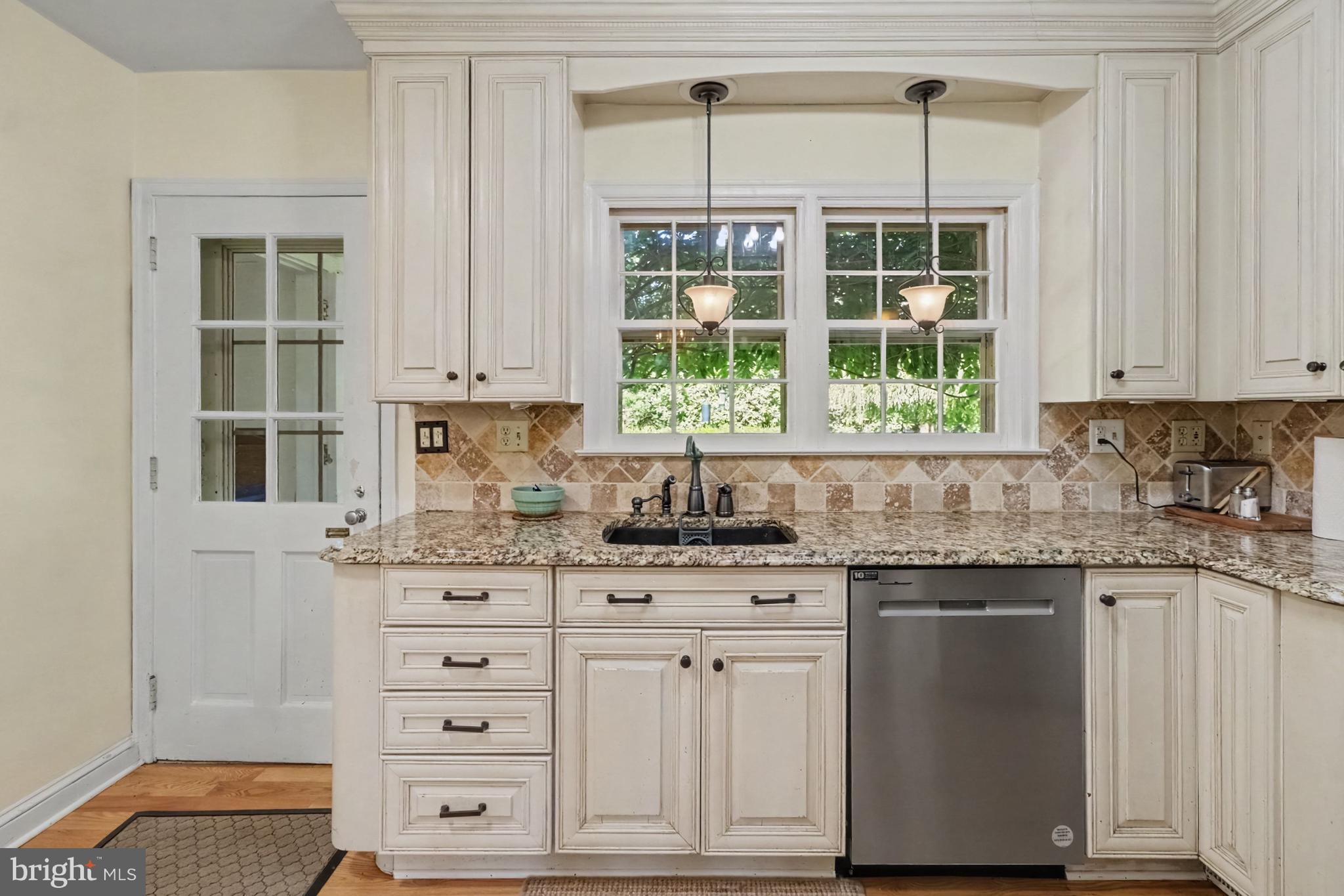 2812 Merion Road Camp Hill, PA 17011 - Photo 4 of 38 Gallery Image 4
