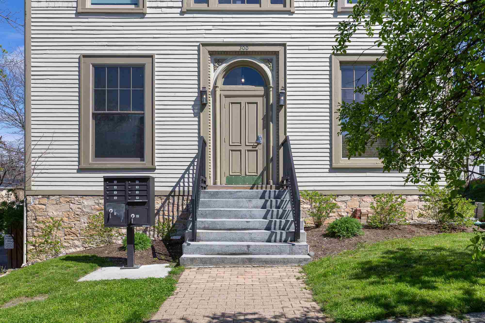 300 Main Street, Unit 5 Burlington, VT 05401 - Photo 2 of 41